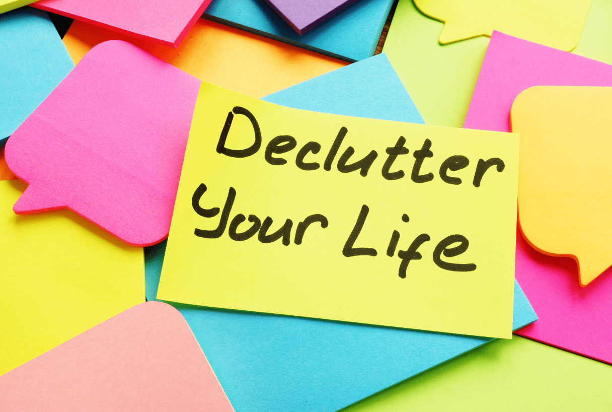 declutter your life post-it note